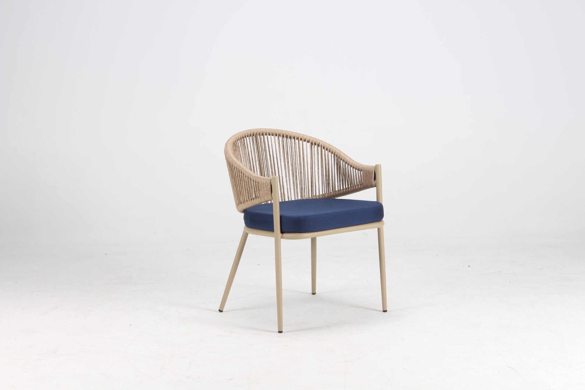 Luce-131 Aluminium Stoel